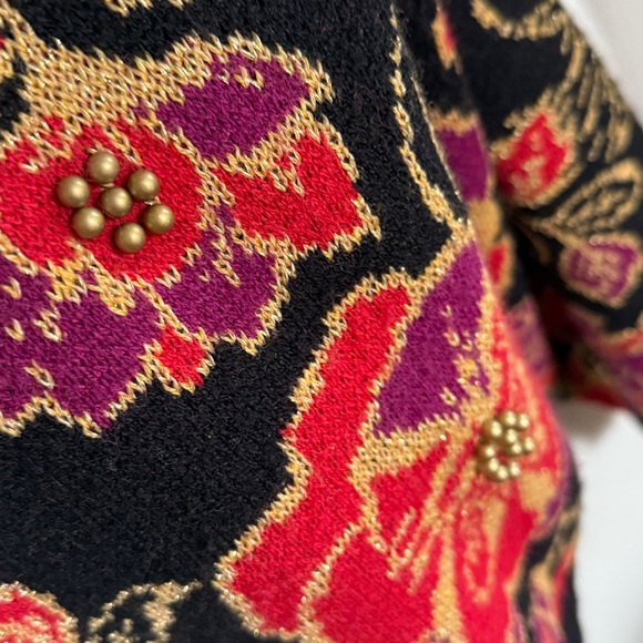 LIKE NEW FARM Rio Floral Shiny Chita Knit Cardigan Sweater - Picture 6 of 11